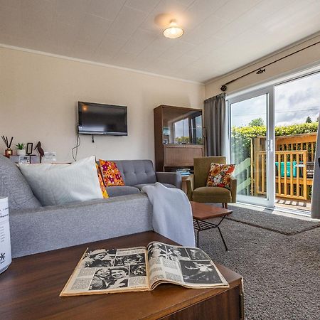 Central Riverside Retreat - Taupo Holiday Home Εξωτερικό φωτογραφία
